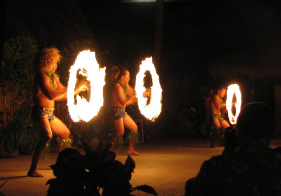 fire_dancers2.jpg